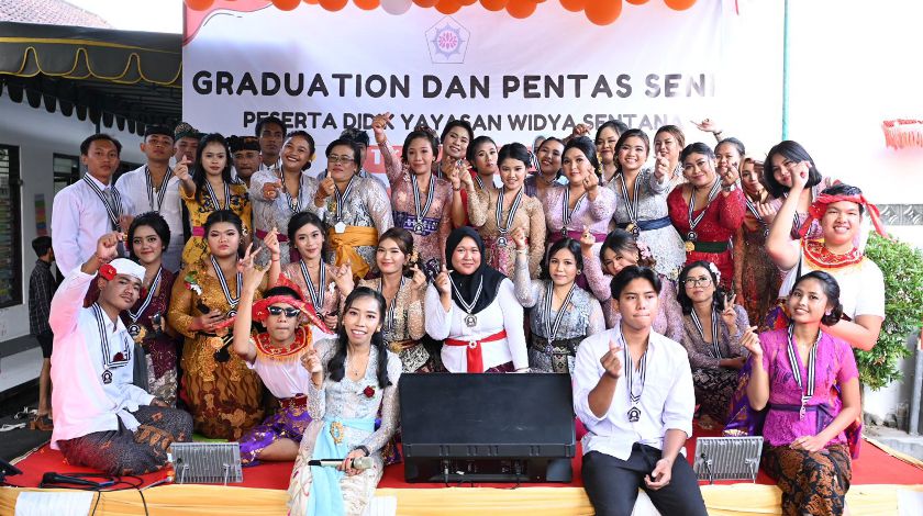 Yayasan Widya Sentana Gelar Graduation dan Pentas Seni